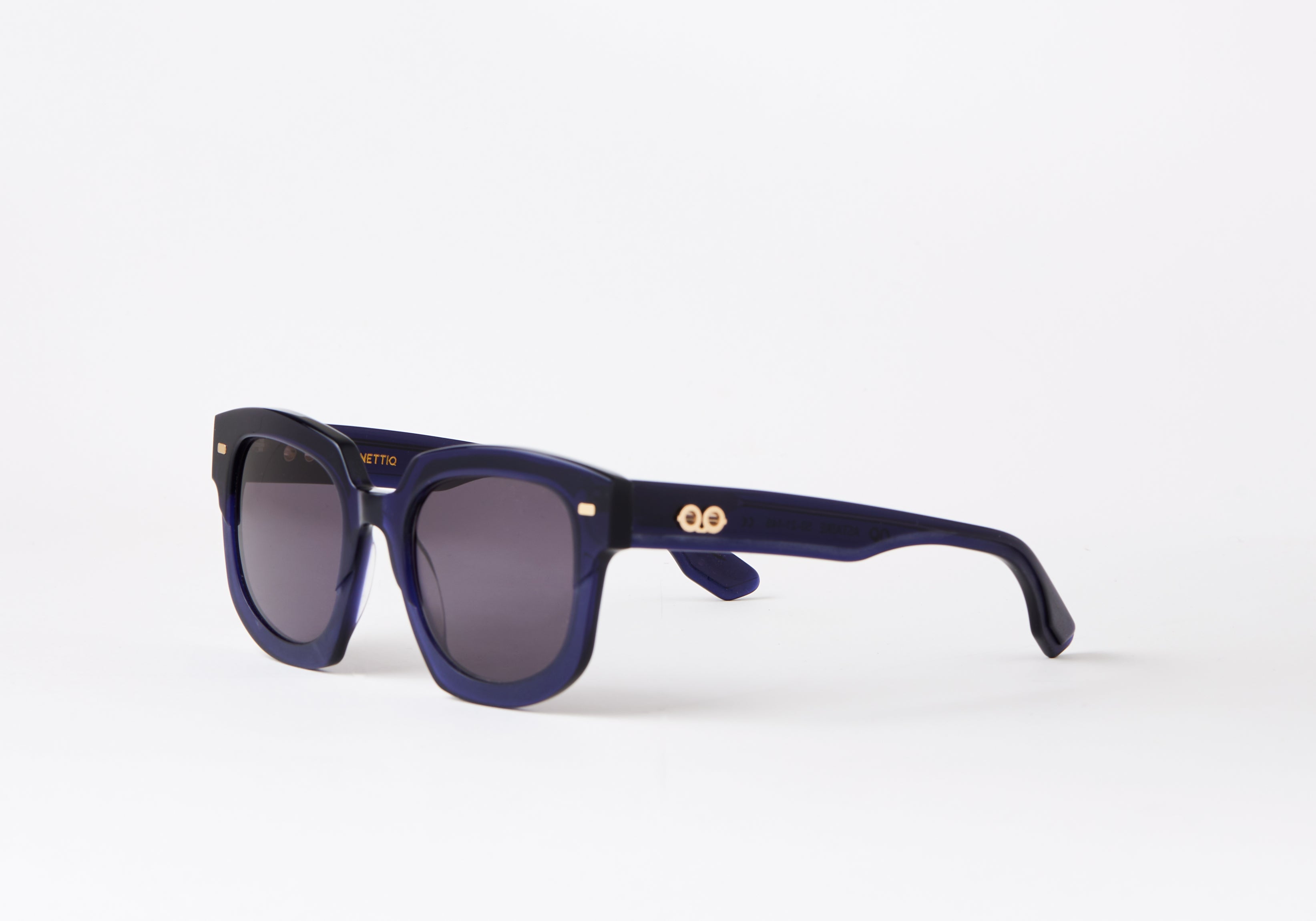 ASTAIRE-BLUE-SUNGLASSES-LUNETTIQ-2.jpg
