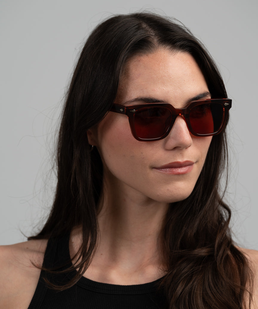 BOLSA-BURGUNDY-SUNGLASSES-LUNETTIQ_1.jpg
