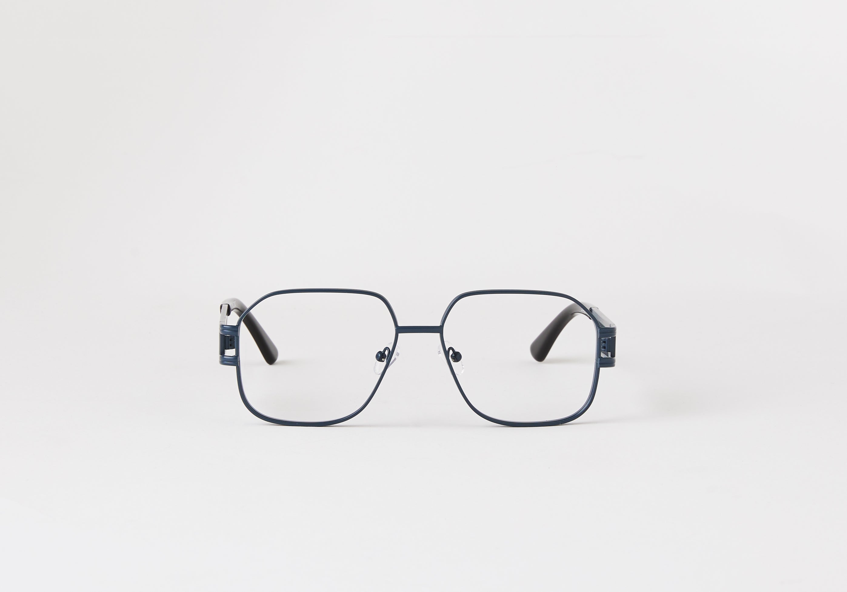 BOND_BLUE_1_LUNETTIQ_OPTICAL.jpg