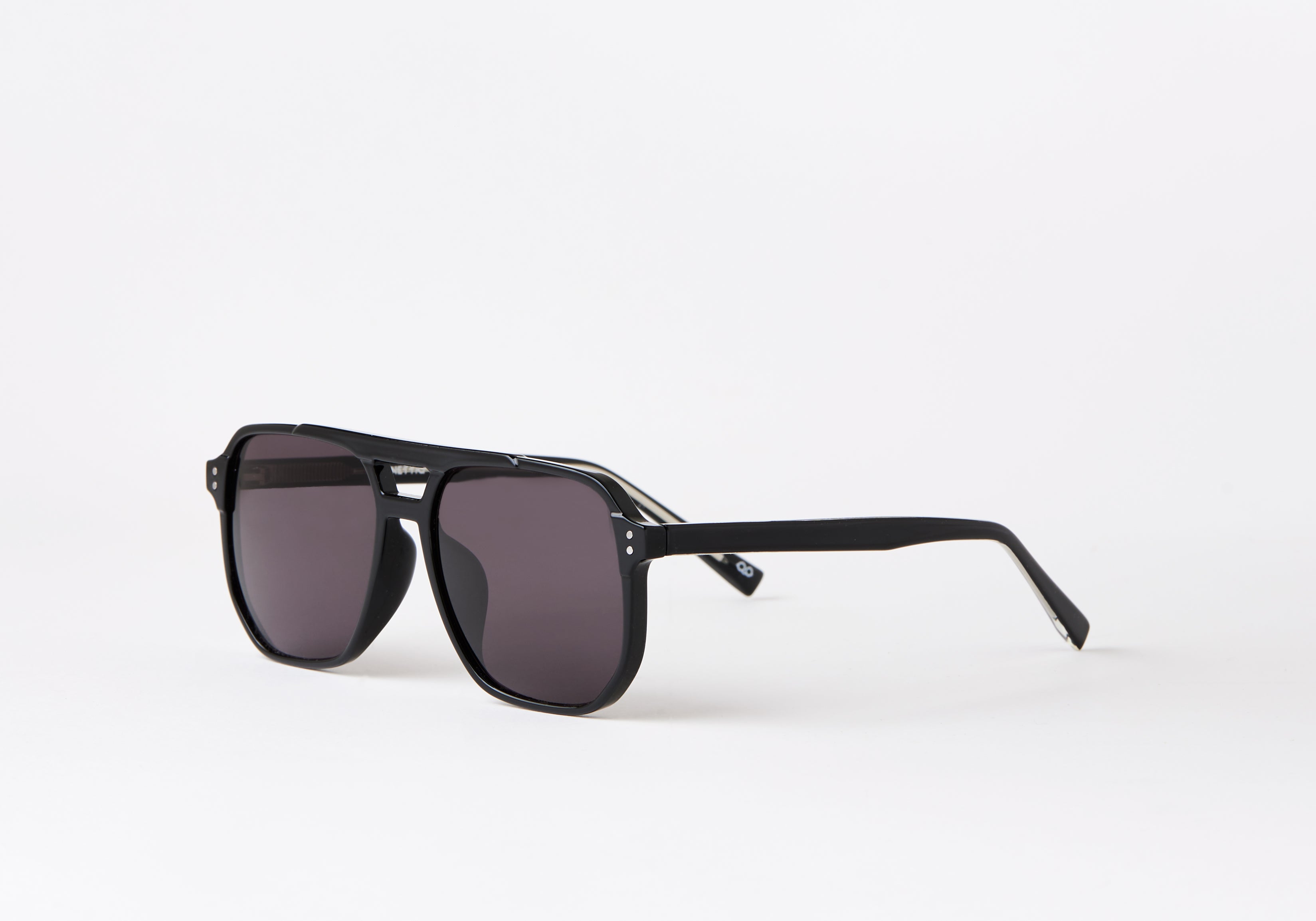 BOWIE-BLACK-SUNGLASSES-LUNETTIQ-2.jpg