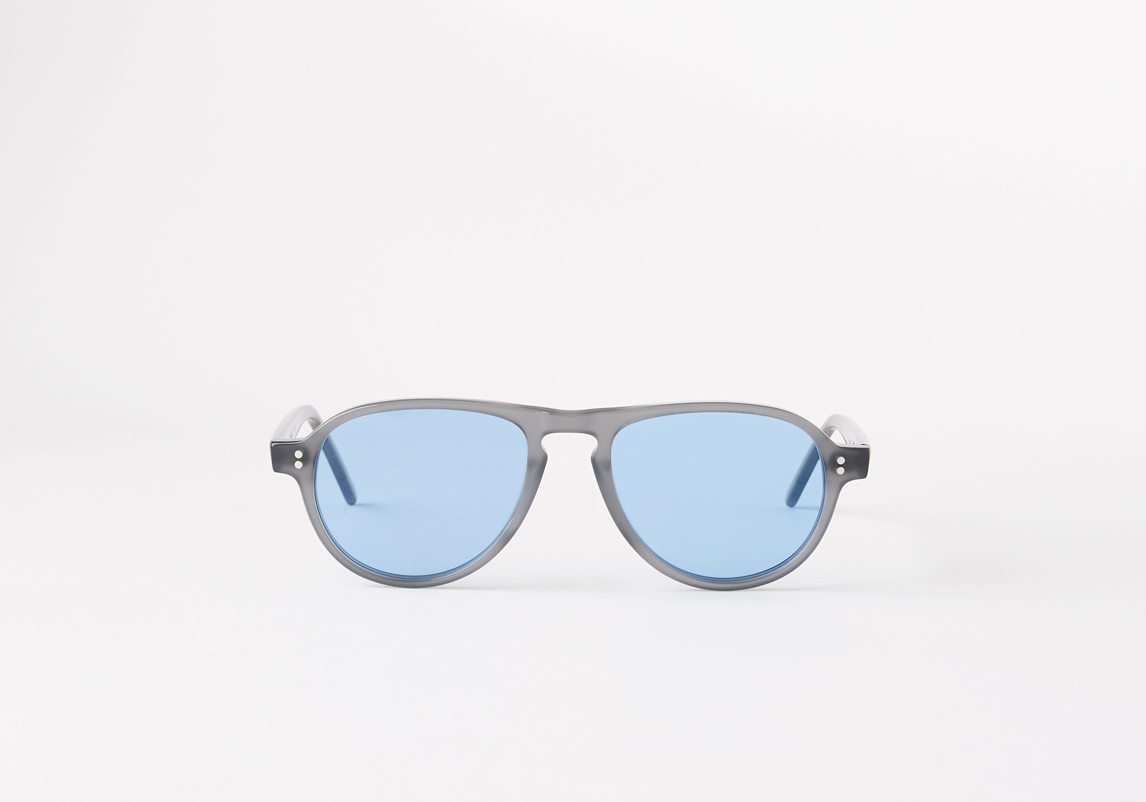 CRUISE_GREY_1_SUNGLASSES_LUNETTIQ.jpg