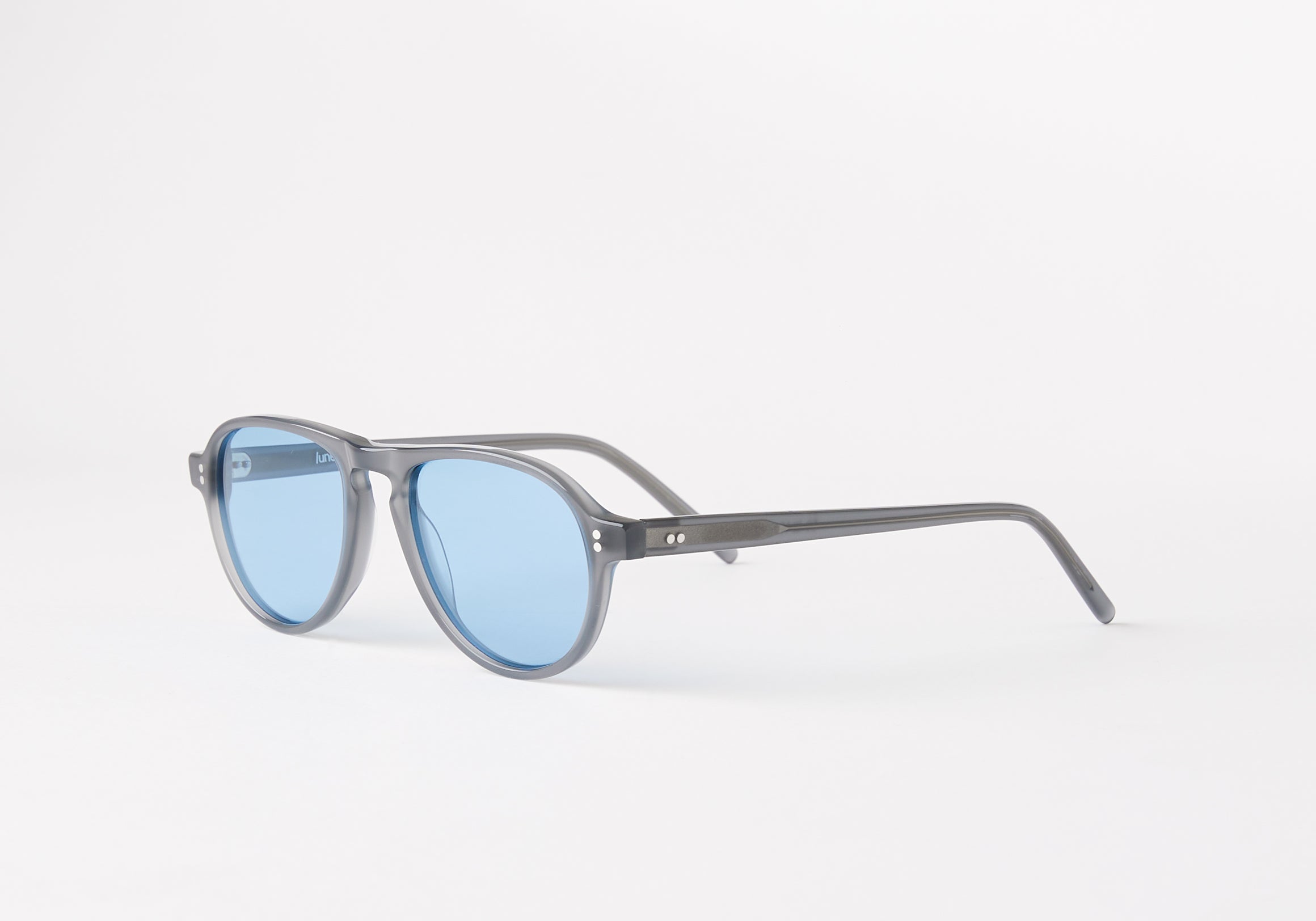 CRUISE_GREY_2_SUNGLASSES_LUNETTIQ.jpg