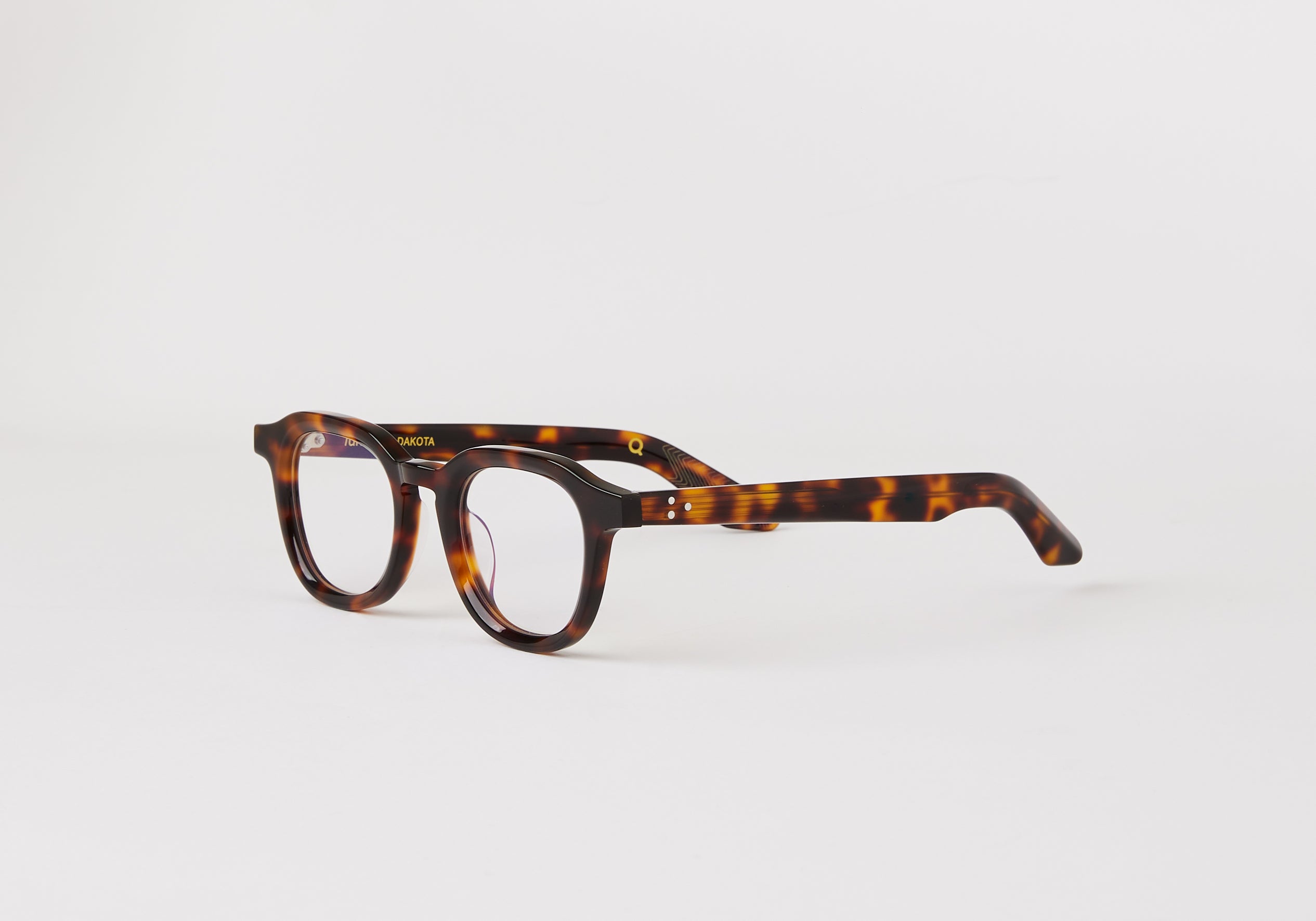 DAKOTA_DARKTORTOISE_2_OPTICS_LUNETTIQ.jpg