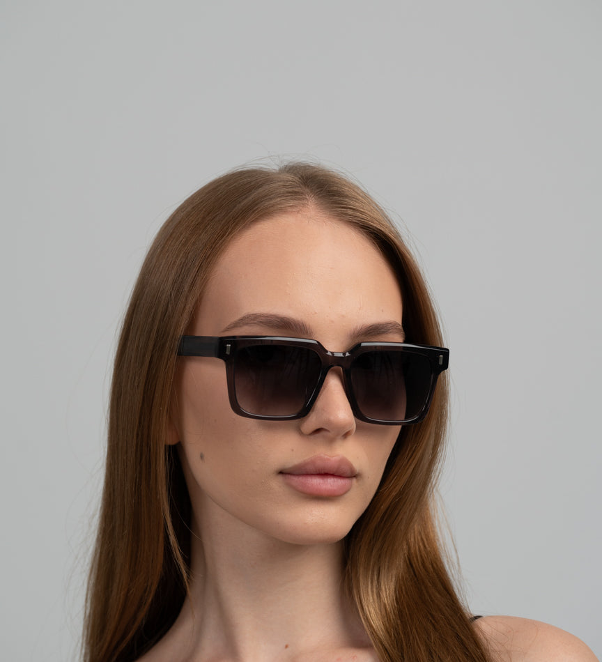 DRAPER-GREY-SUNGLASSES-LUNETTIQ.jpg