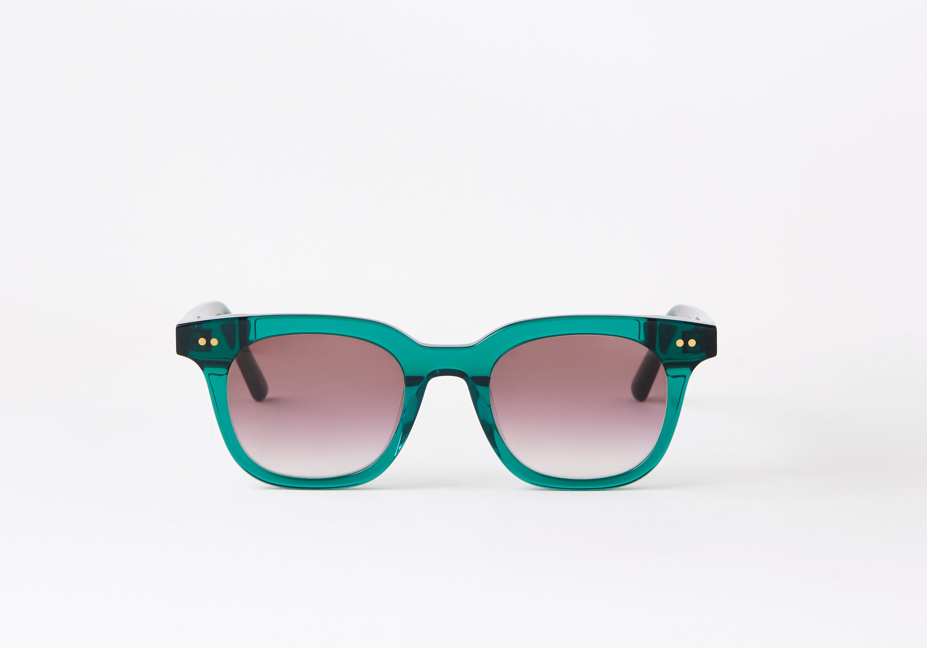 FONTAINE-GREEN-SUNGLASSES-LUNETTIQ-1.jpg