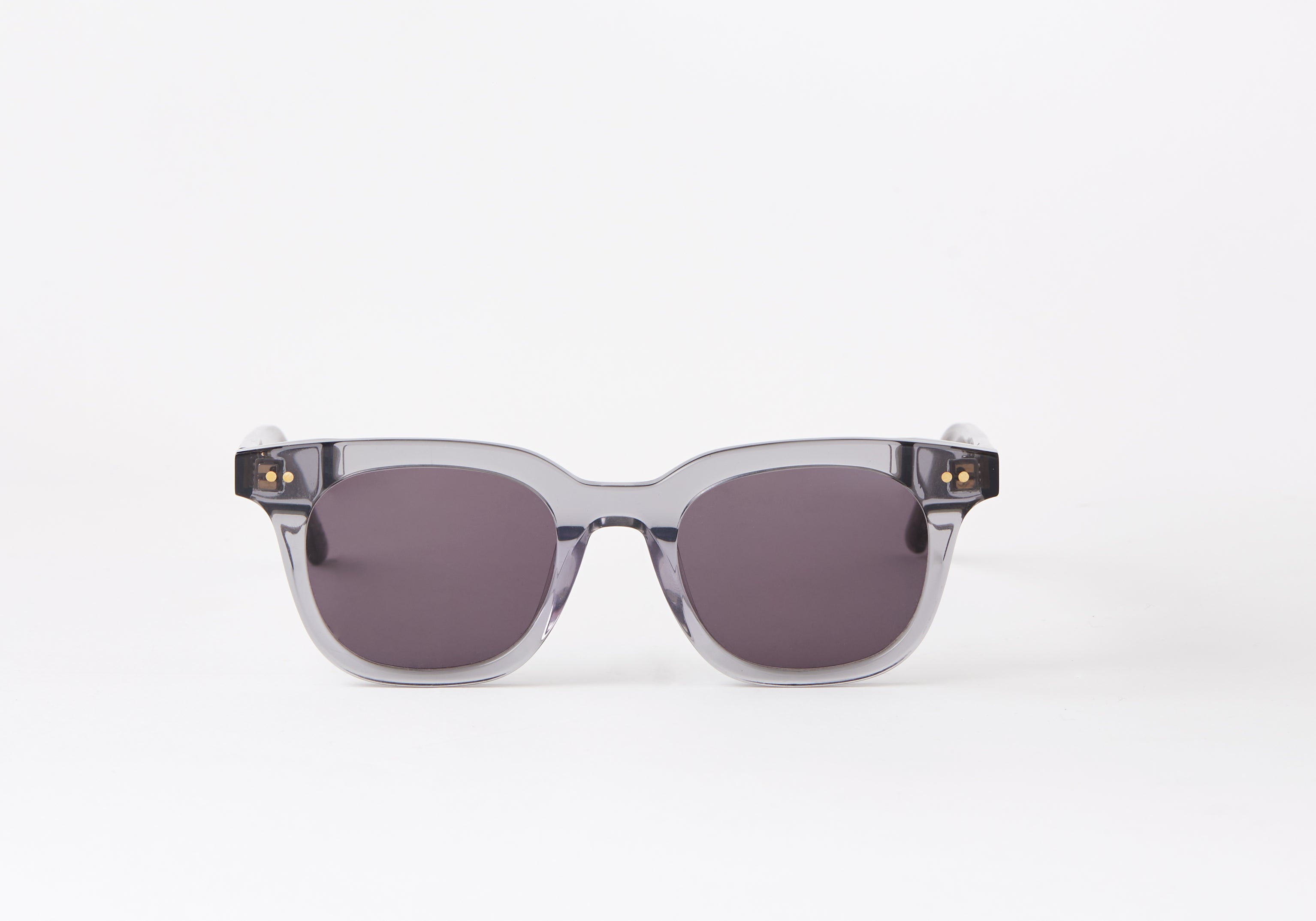 FONTAINE-GREY-SUNGLASSES-LUNETTIQ-1.jpg