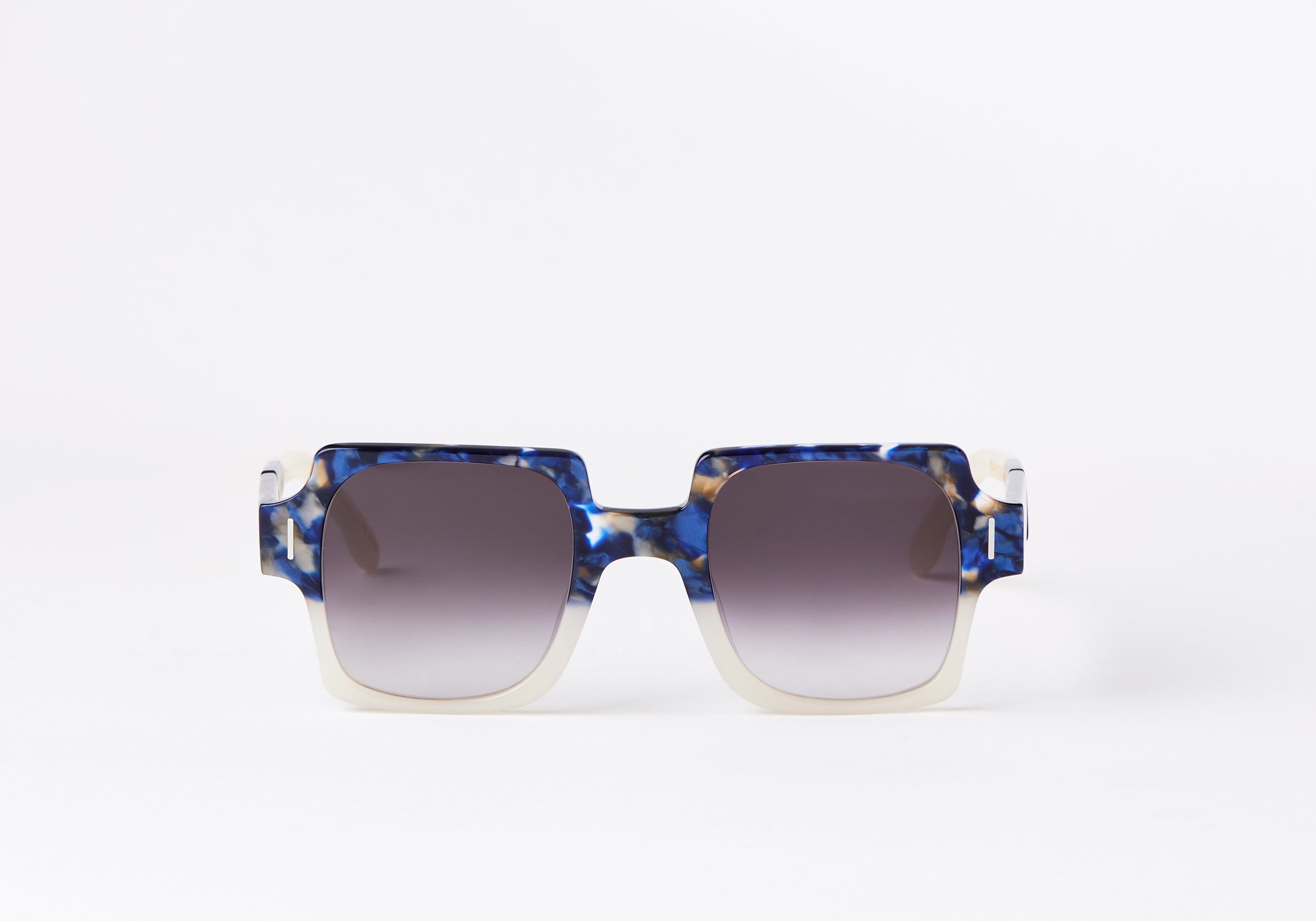 HILTON-BLUE-SUNGLASSES-LUNETTIQ-1.jpg