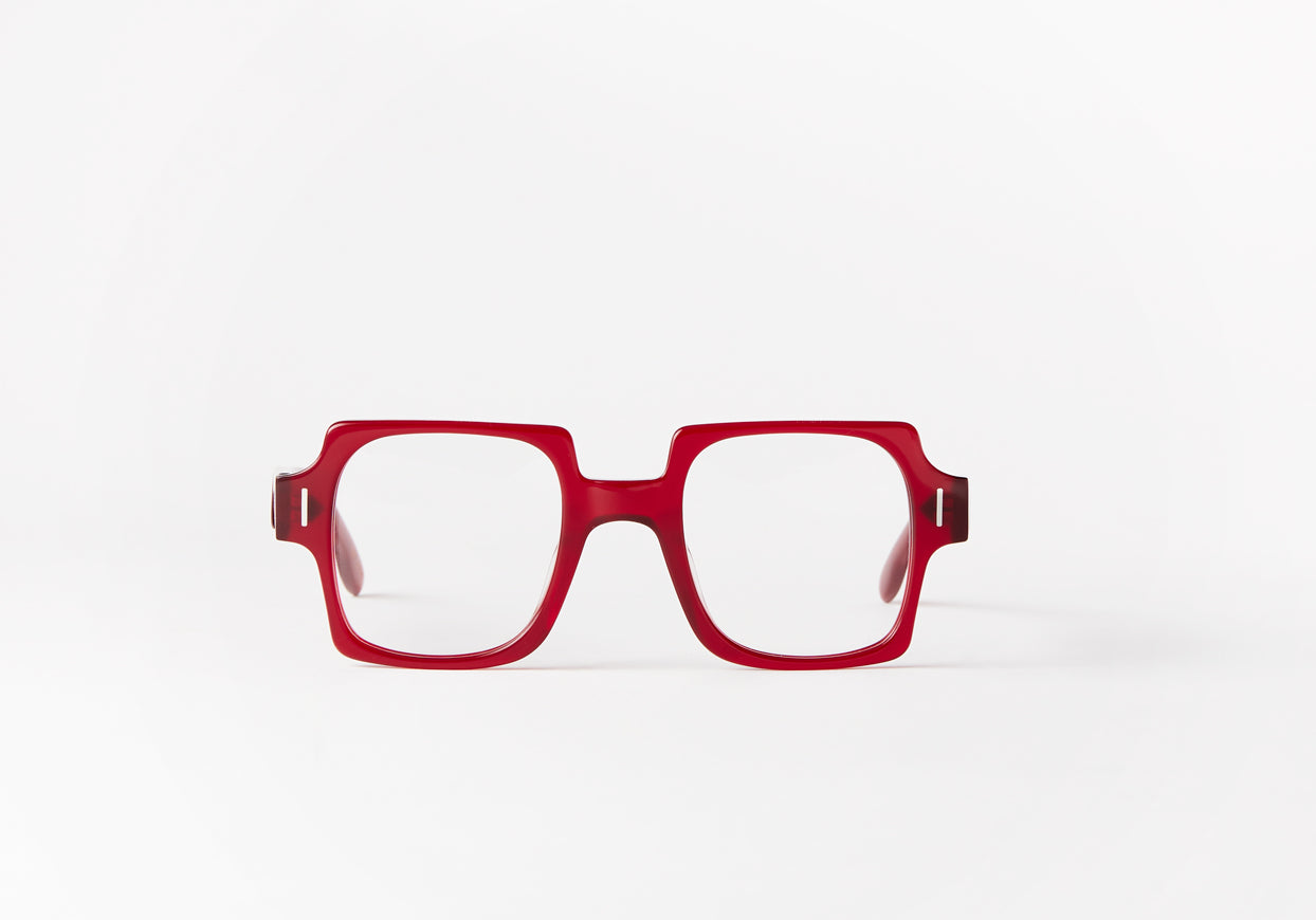 HILTON_RED_1_LUNETTIQ_OPTICAL.jpg