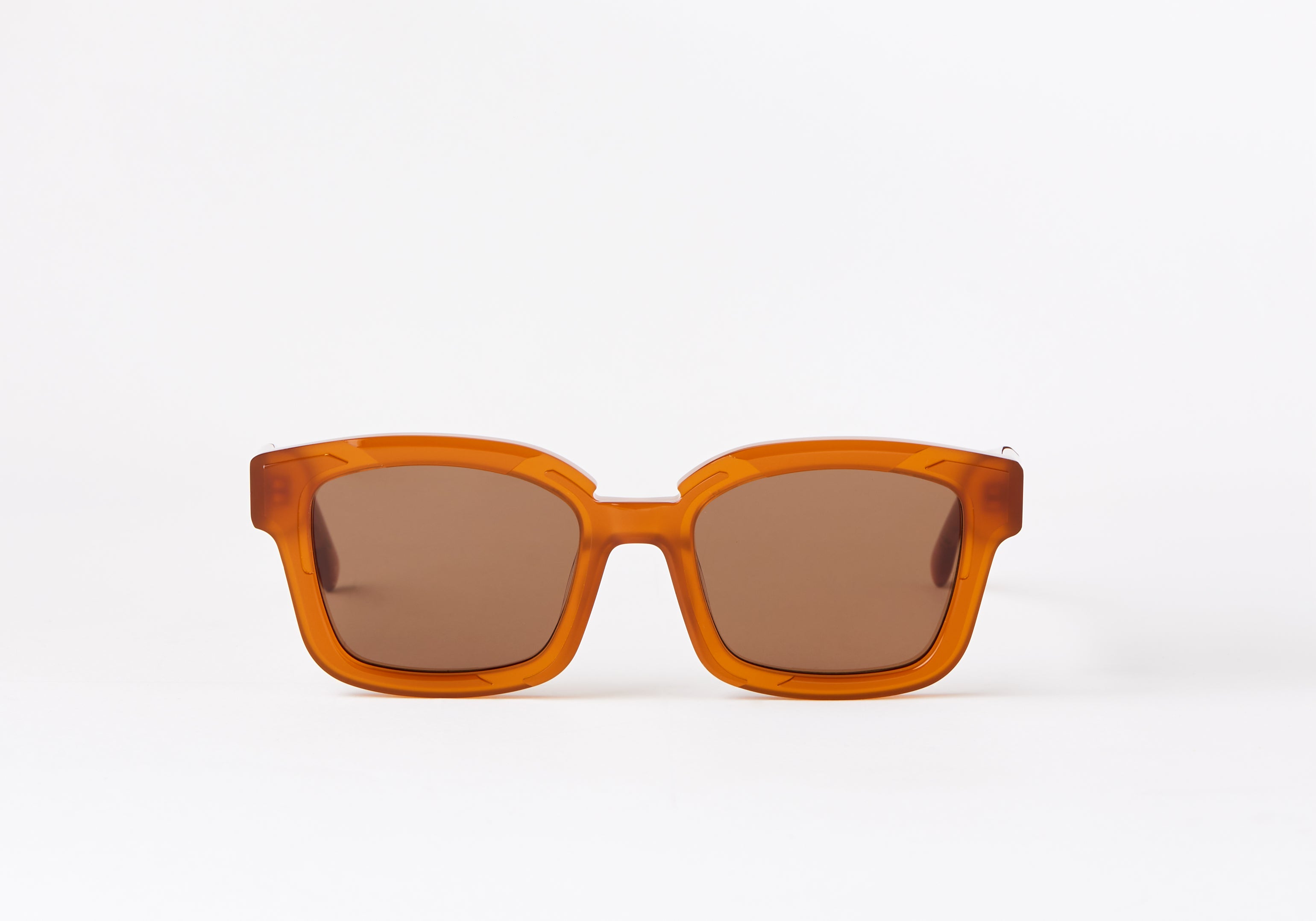 JUNE-ORANGE-SUNGLASSES-LUNETTIQ-1.jpg
