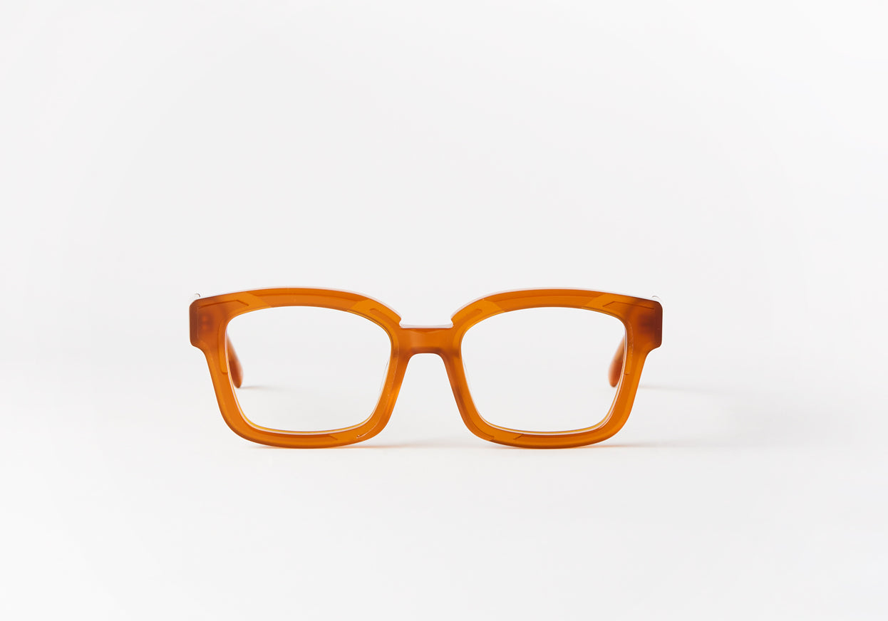JUNE_ORANGE_1_LUNETTIQ_OPTICAL.jpg