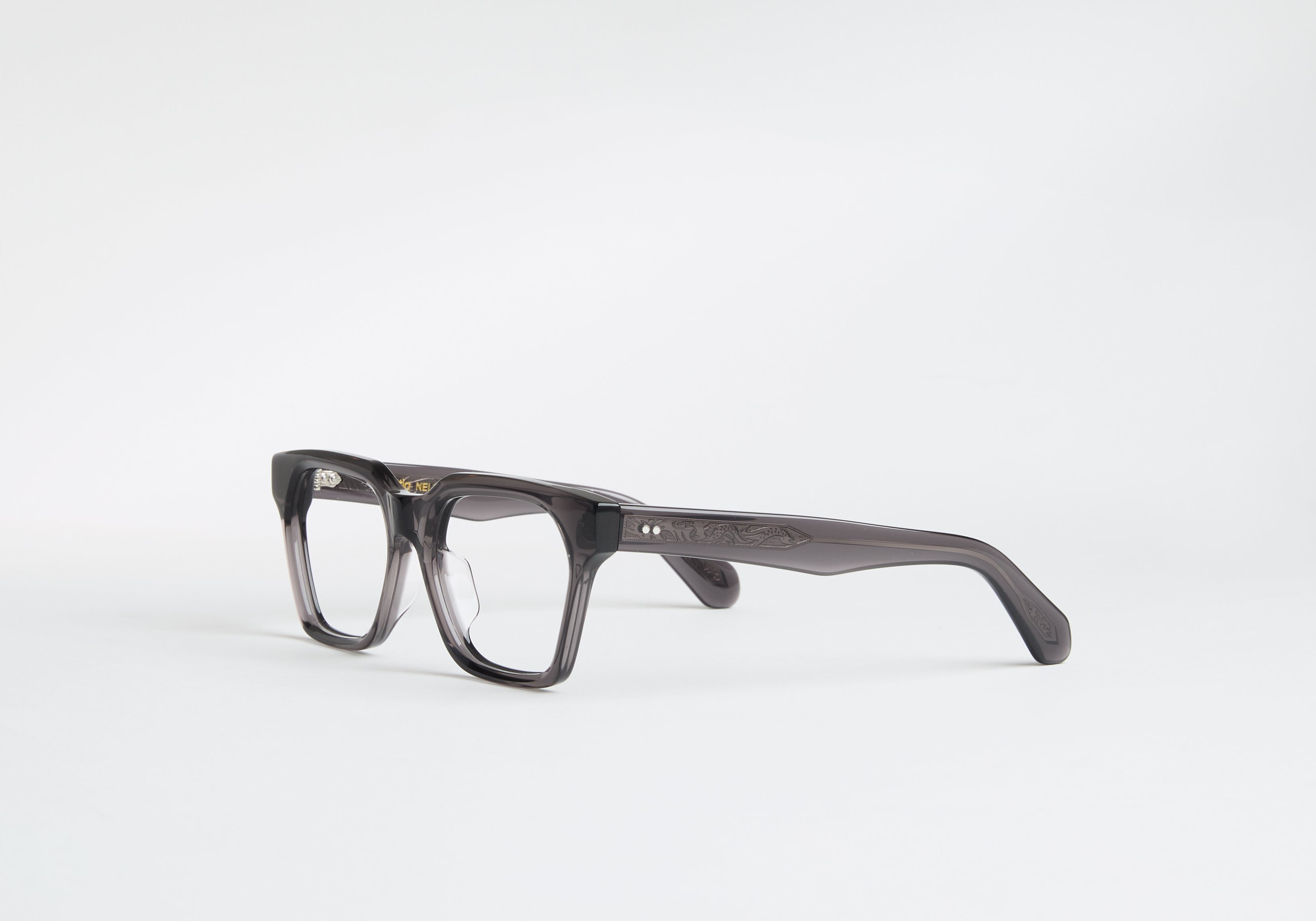NELSON-GREY-2-OPTICS-LUNETTIQ.jpg