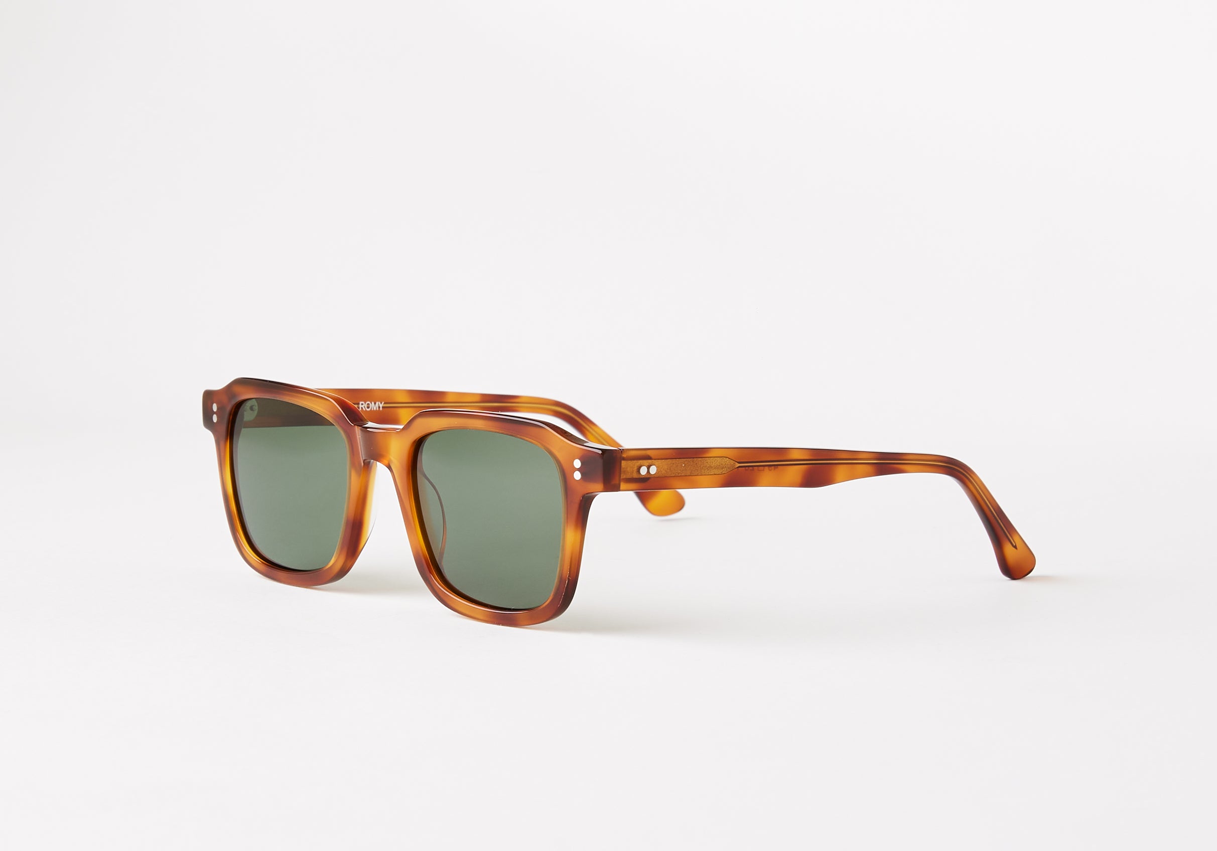 ROMY_TORTOISE_2_SUNGLASSES_LUNETTIQ.jpg