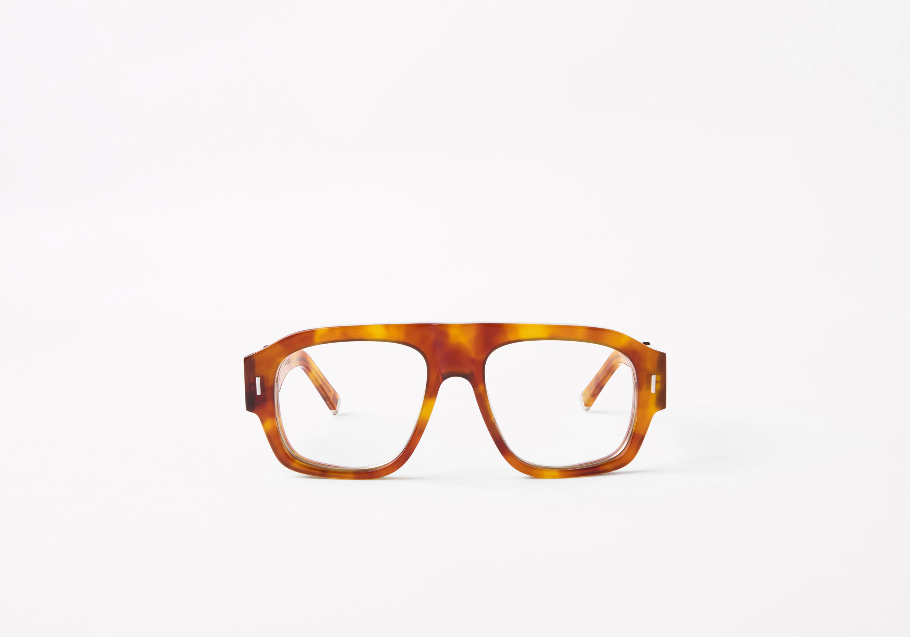 ST-LAURENT-TORTOISE-1-OPTICS.jpg
