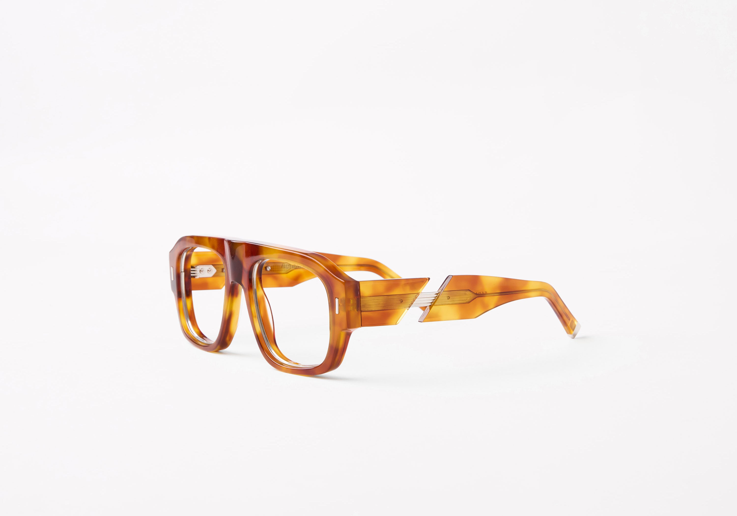 ST-LAURENT-TORTOISE-2-OPTICS.jpg